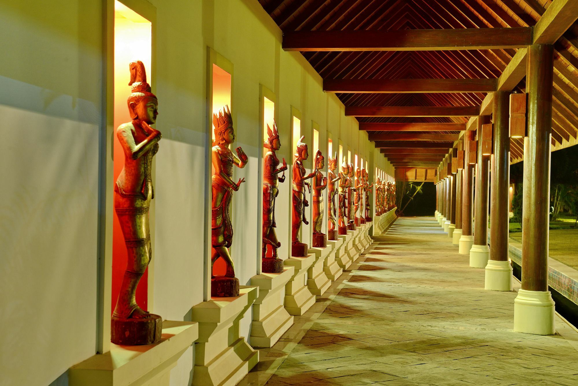 Aureum Palace Hotel & Resort Ngwe Saung Ngwesaung Exterior photo